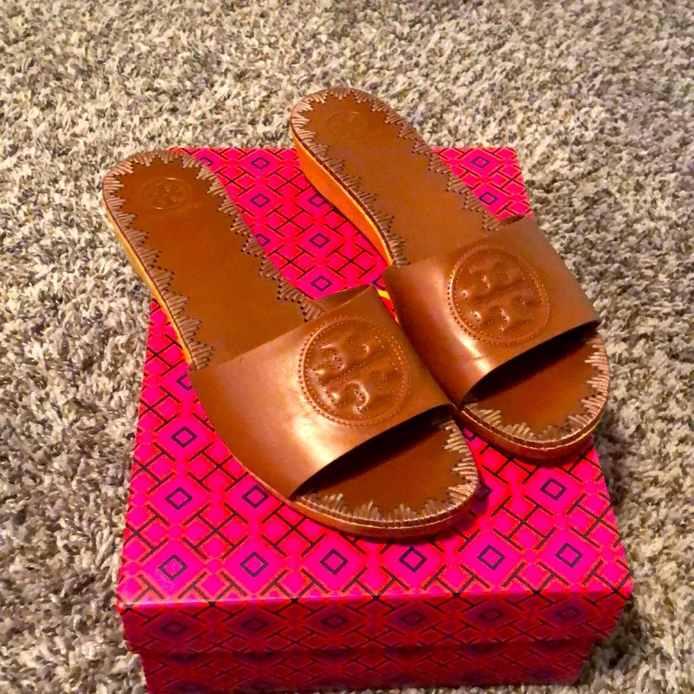 Tory Burch wooden cognac sandal